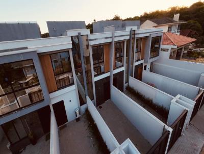 Sobrado para Venda, em Florian�polis, bairro Ingleses do Rio Vermelho, 2 dormit�rios, 3 banheiros, 2 su�tes, 1 vaga